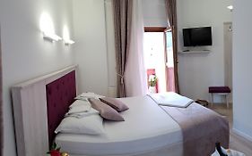 Apis Hotel